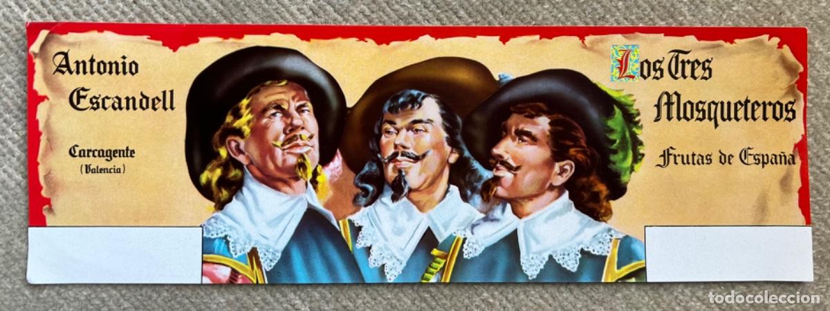 Etiquetas antiguas: Gran etiqueta Los Tres Mosqueteros - Frutas de Espa&ntilde;a - Antonio Escandell - Carcagente (Alicante)