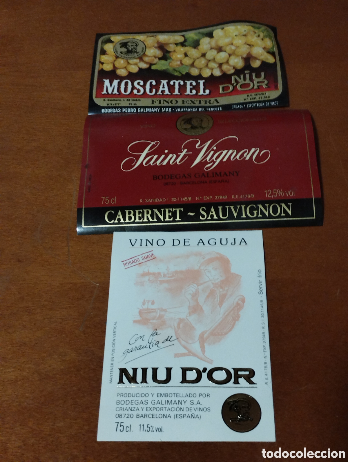 Etiquetas antiguas: Tres etiquetas de vino, 2 - Niu D'or 1 - Sait Vignon