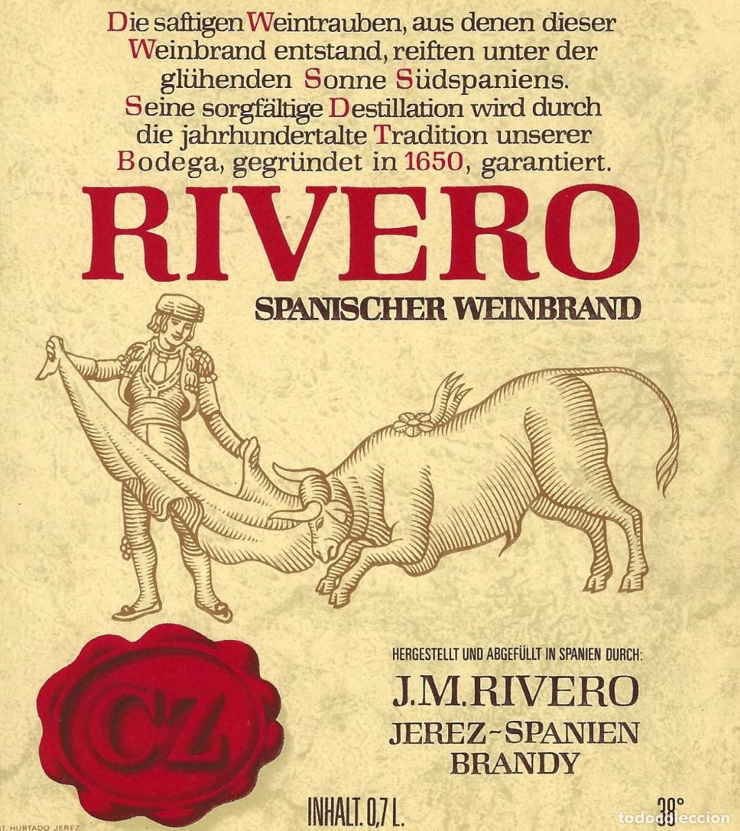 Etiquetas antiguas: E135 BODEGAS J. M. RIVERO-BRANDY RIVERO-0.7L-38% - Foto 1