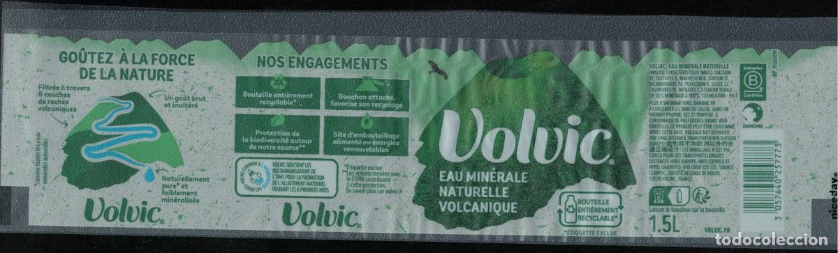 Alte Etiketten: France Etiquette Water Label Eau Min&eacute;rale Naturelle Volcanique Volvic Go&ucirc;tez &agrave; la Force de la Nature