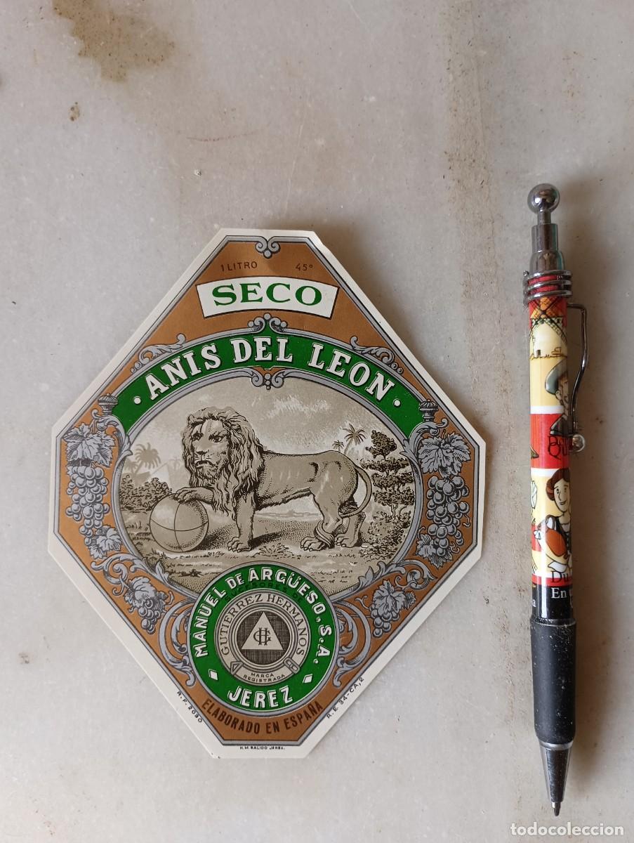 Etiquetas antiguas: Etiqueta antigua an&iacute;s le&oacute;n jerez de la frontera