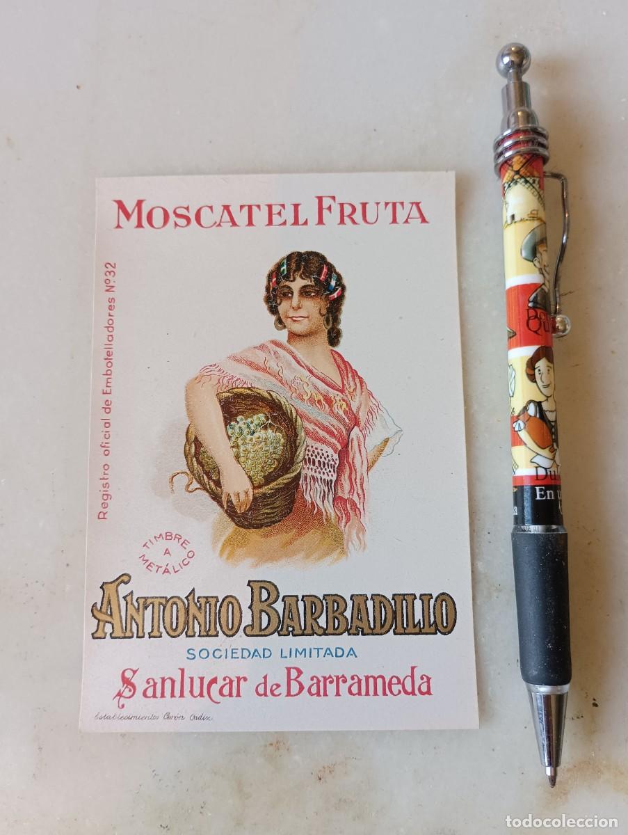 Etiquetas antiguas: Etiqueta antigua barbadillo mujer Sanl&uacute;car