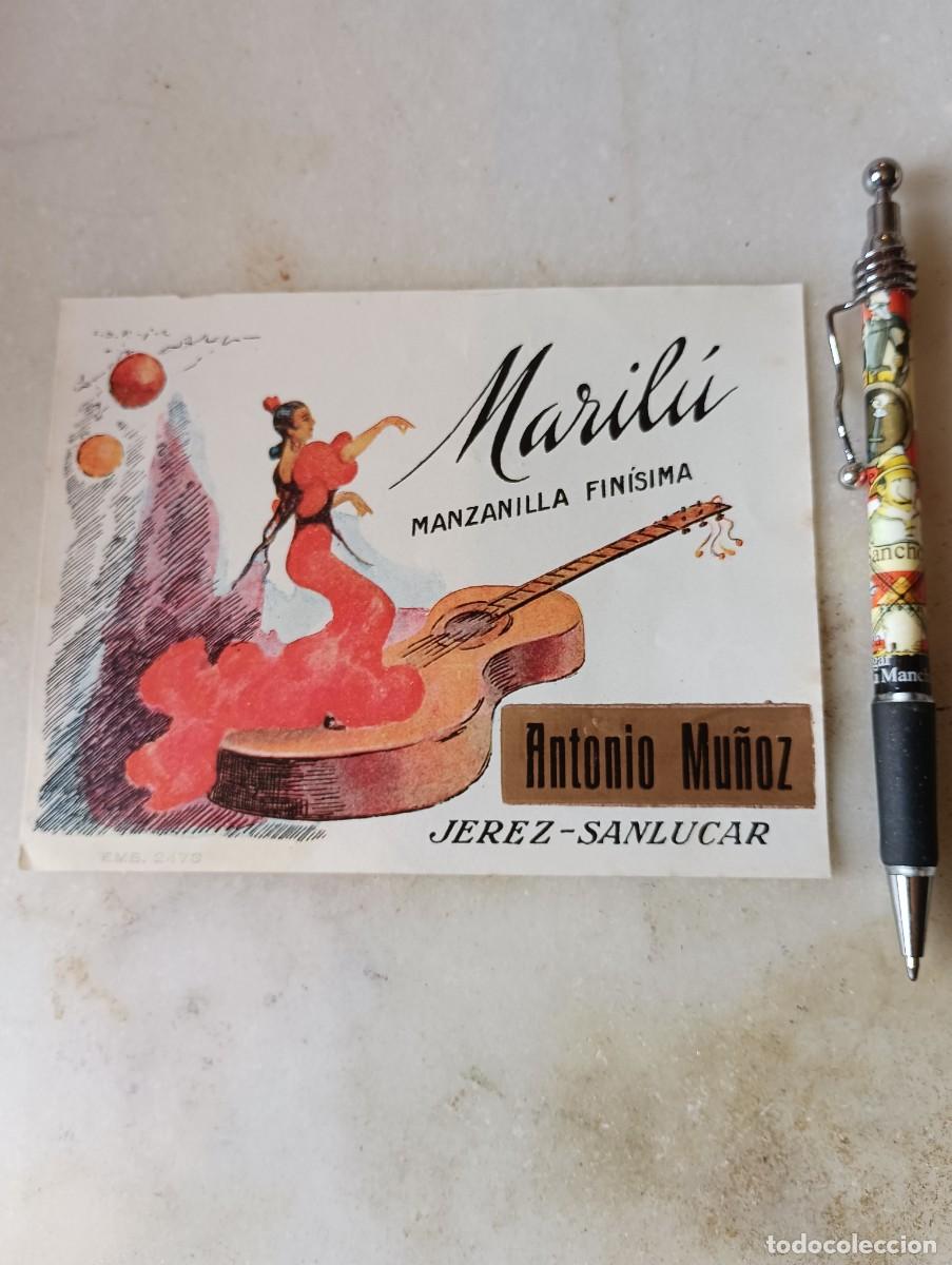 Etiquetas antiguas: Antigua etiqueta vino Antonio Mu&ntilde;oz manzanilla Maril&uacute;