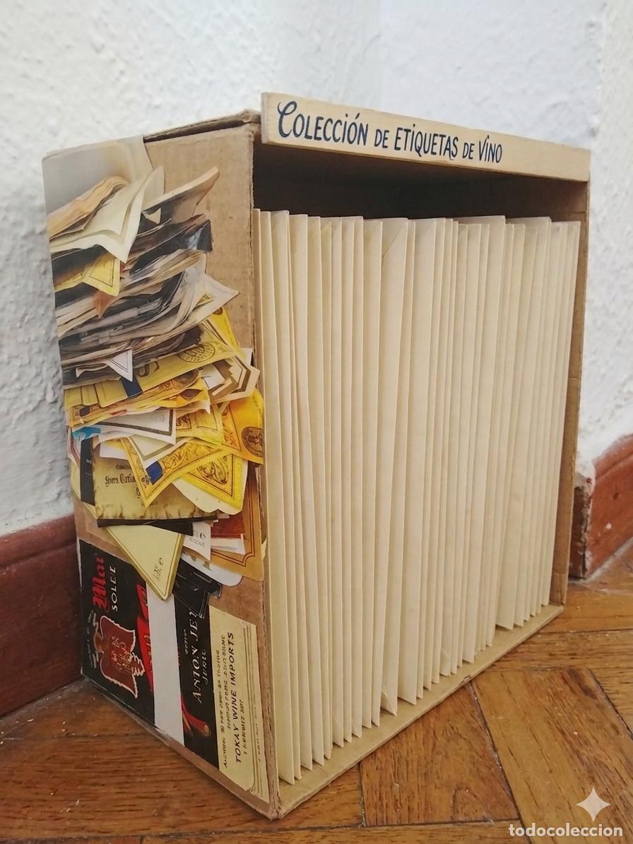 Etiquetas antiguas: Sobre sorpresa con diez etiquetas de vinos de cualquier provincia o localidad que ve el puerto C&aacute;diz
