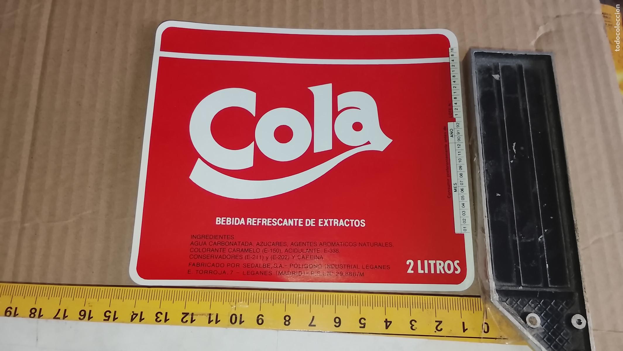 Etiquetas antiguas: antigua GRAN etiqueta original SIN PEGAR , de BOTELLA REFRESCOS DE COLA