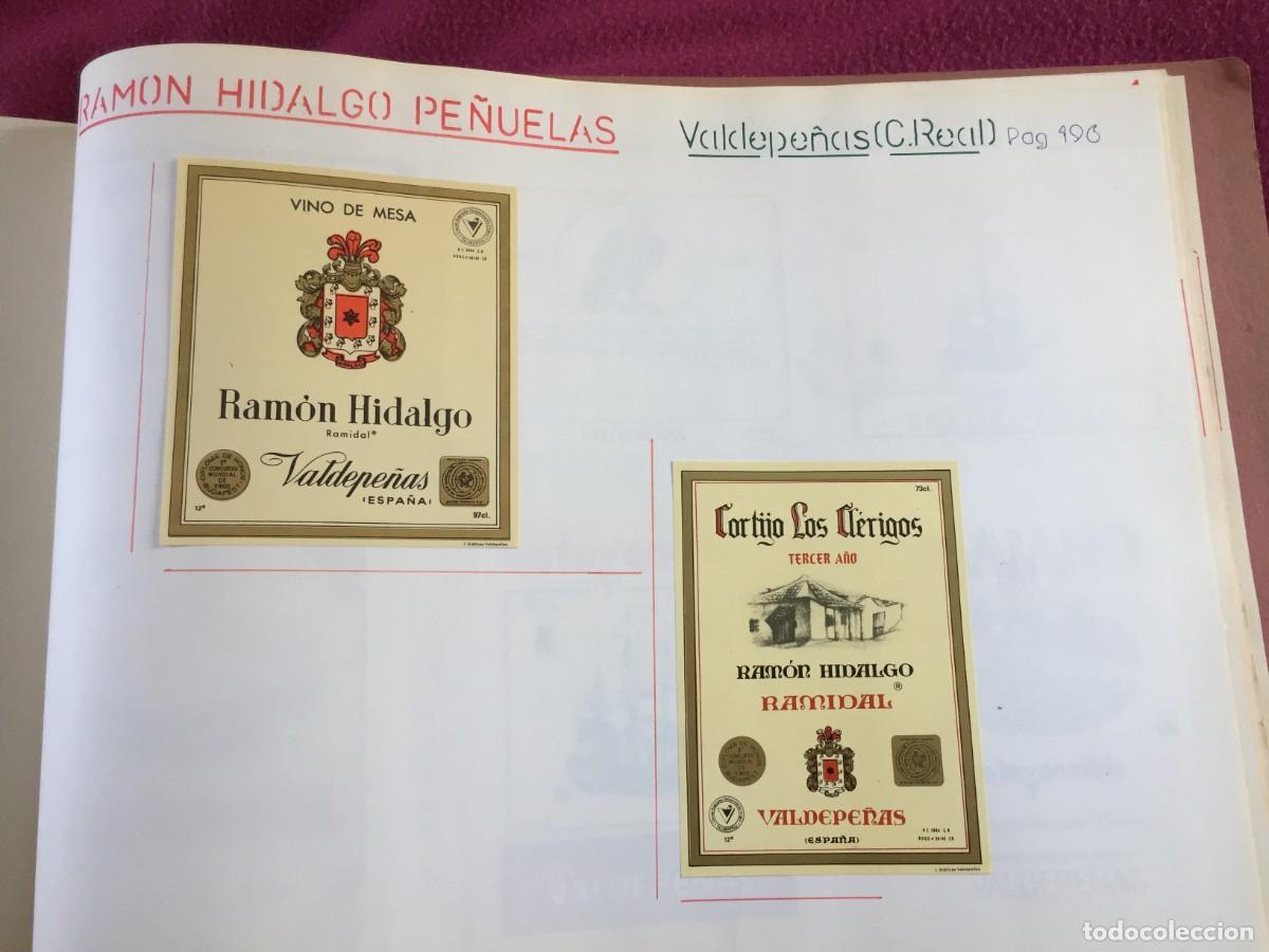Etiquetas antiguas: 2 ETIQUETAS DE VINO TINTO RAMON HIDALGO - VALDEPE&Ntilde;AS (CIUDAD REAL) - EN 1 HOJA