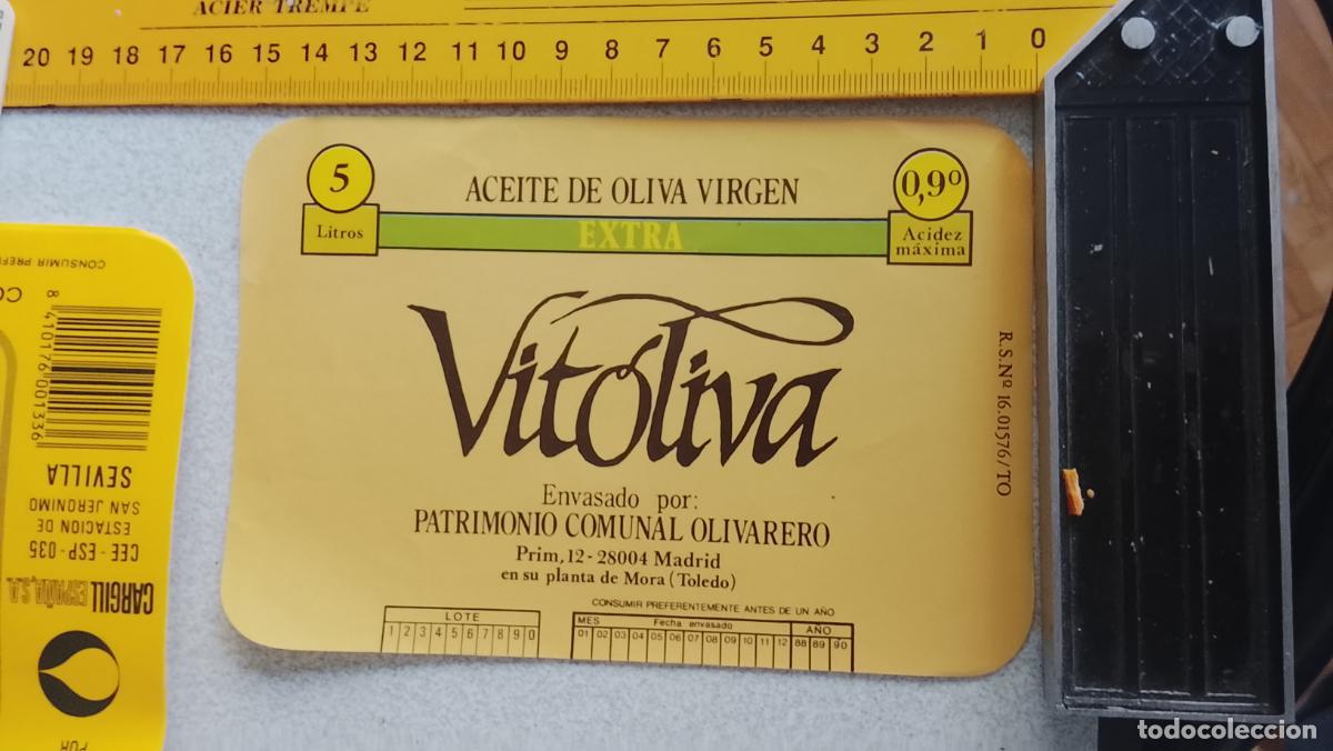 Etiquetas antiguas: ETIQUETA ACEITUNAS O ACEITE - ACEITE DE OLIVA VIRGEN EXTRA VITOLIVA MORA TOLEDO