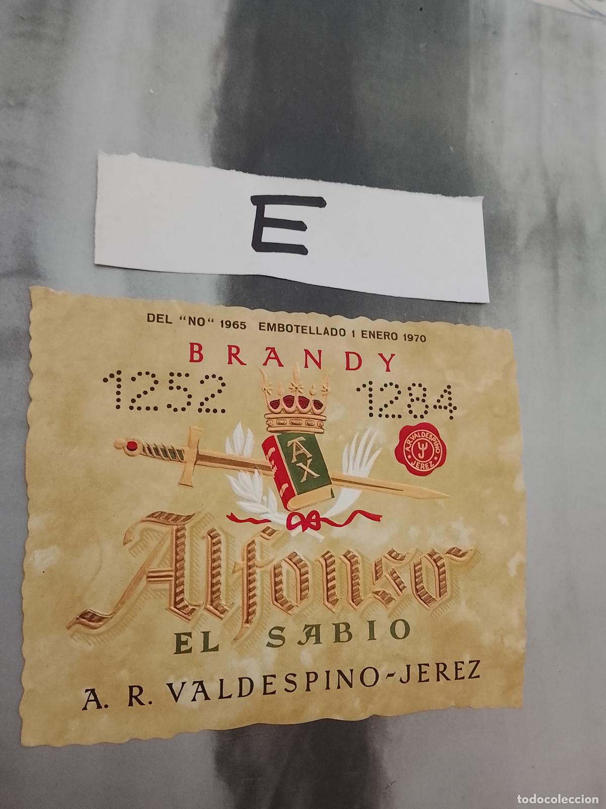 Etiquetas antiguas: HAGA SU OFERTA - ANTIGUA ETIQUETA DE VINOS DE JEREZ LICOR ETC OFERTAS POR LOTES MUCHAS EN MI PERFIL