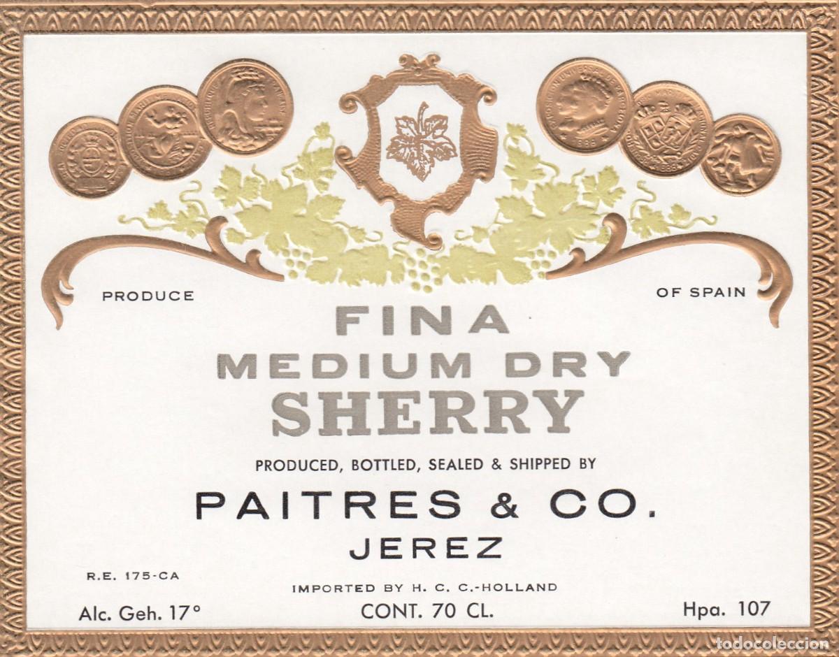 Etiquetas antiguas: Antigua y Escasa Etiqueta - FINA MEDIUM DRY SHERRY... JEREZ - Excelente Conservaci&oacute;n S/C -