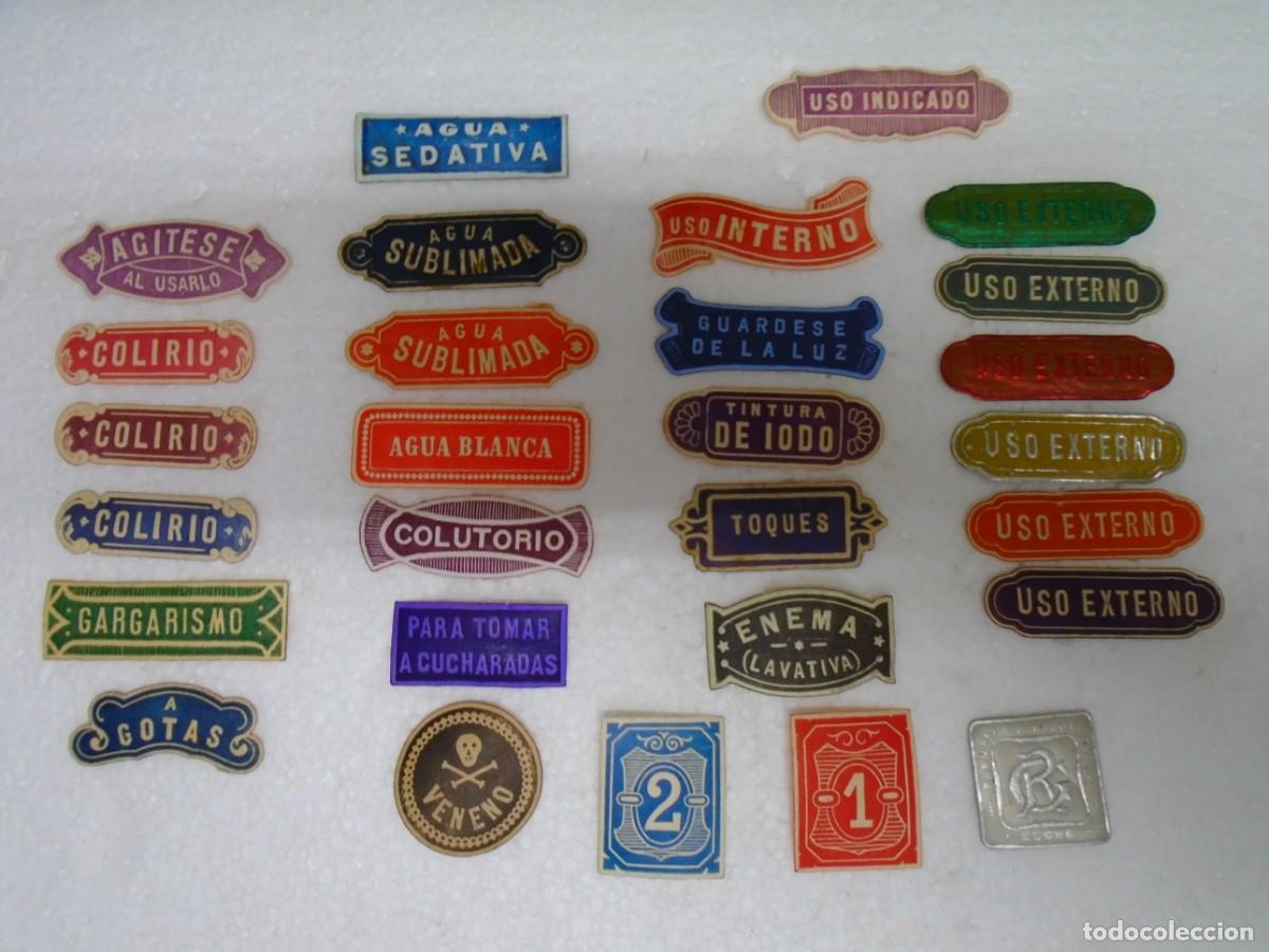 Old Labels: LOTE DE 28 ANTIGUAS ETIQUETAS DE FARMACIA, ENGOMADAS.