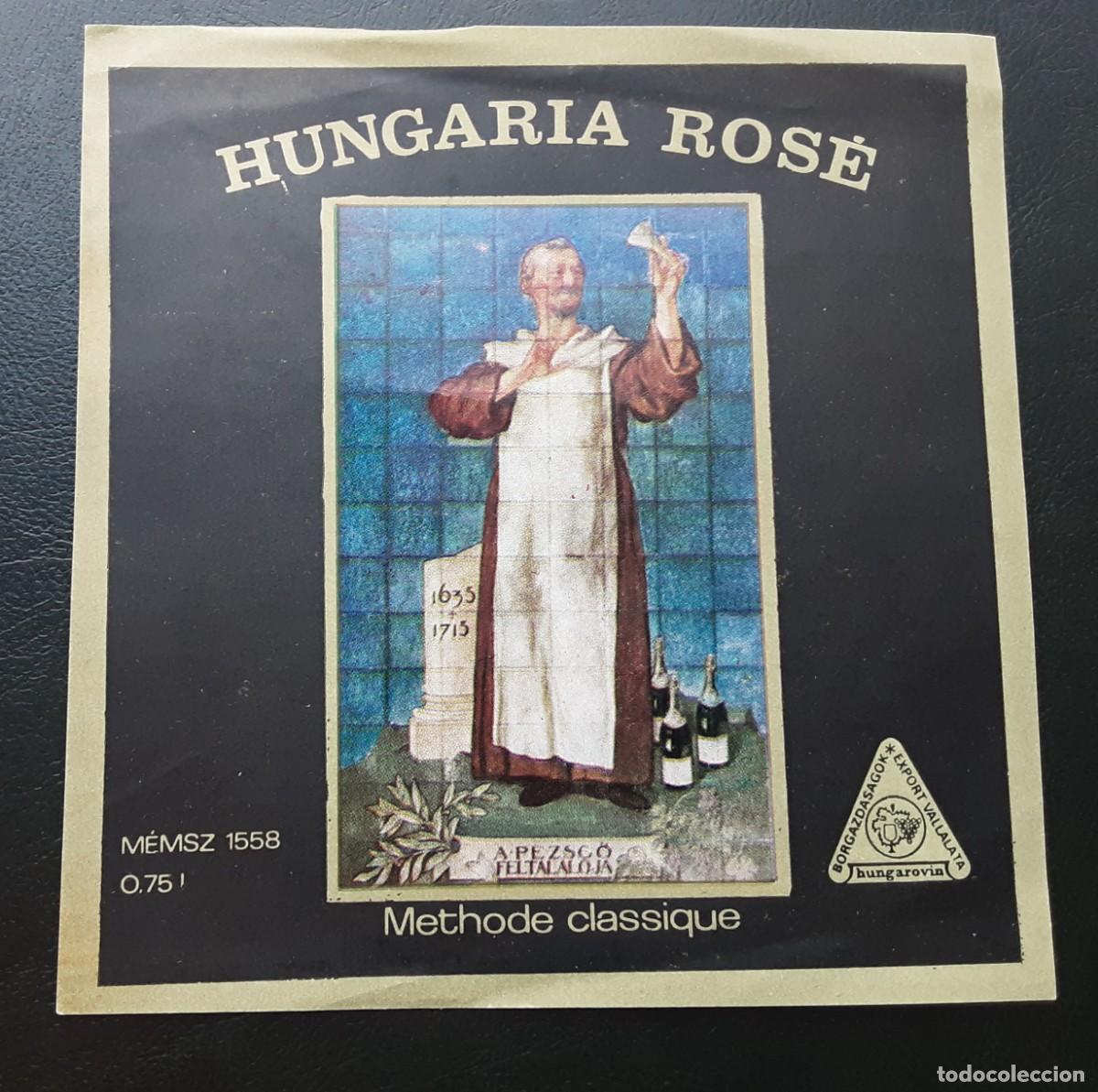 Etiquetas antiguas: HUNGARIA ROS&Eacute;, VINO H&Uacute;NGARO ROSADO.