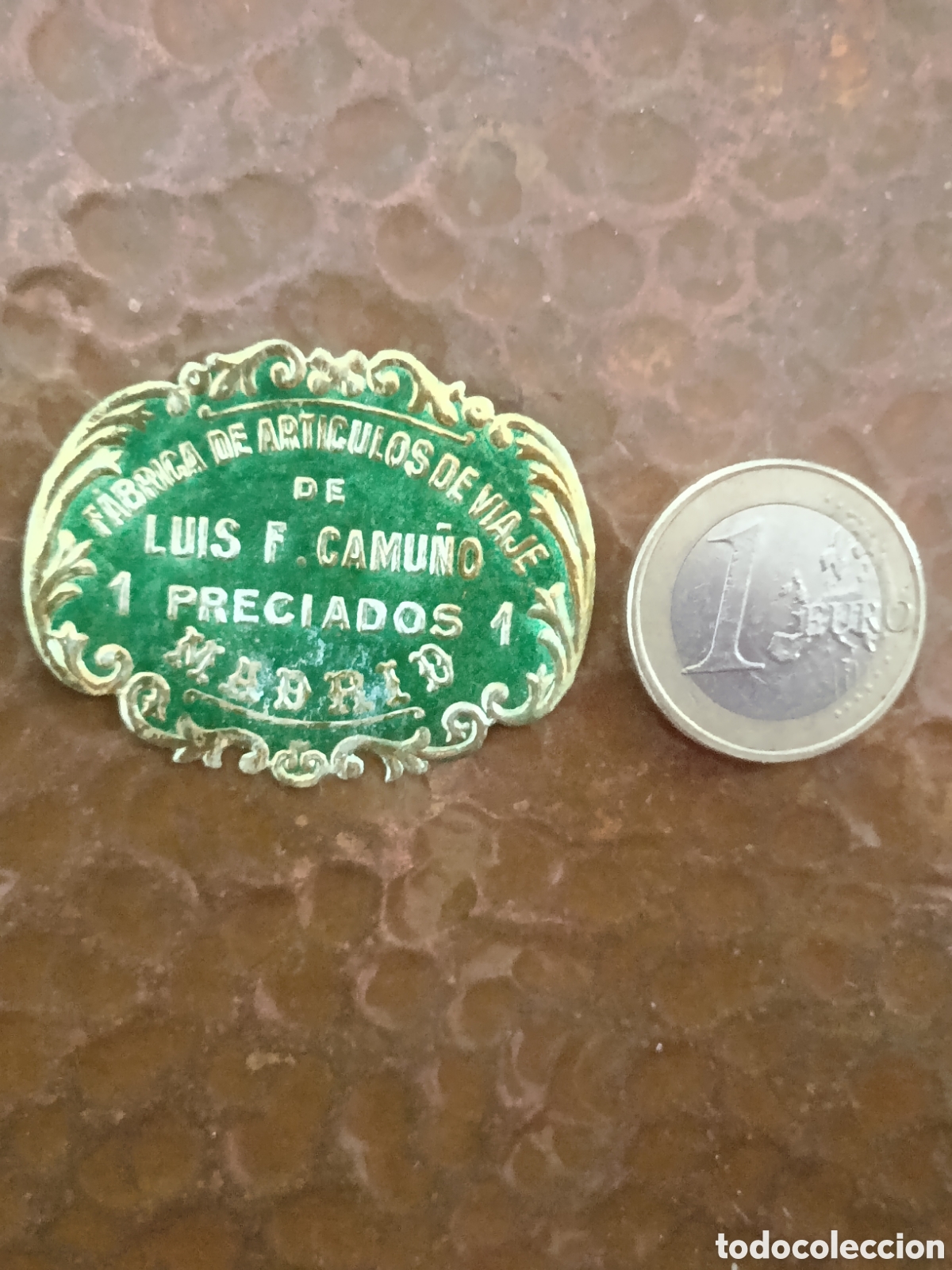 Etiquetas antiguas: F&Aacute;BRICA DE ART&Iacute;CULOS DE VIAJE LUIS F.CAMU&Ntilde;O MADRID [ ETIQUETAS A&Ntilde;OS 30-40 ]