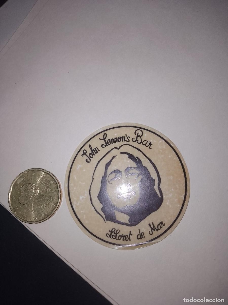 Etiquetas antiguas: Etiqueta a&ntilde;os 80 jochn lennons bar Lloret de mar