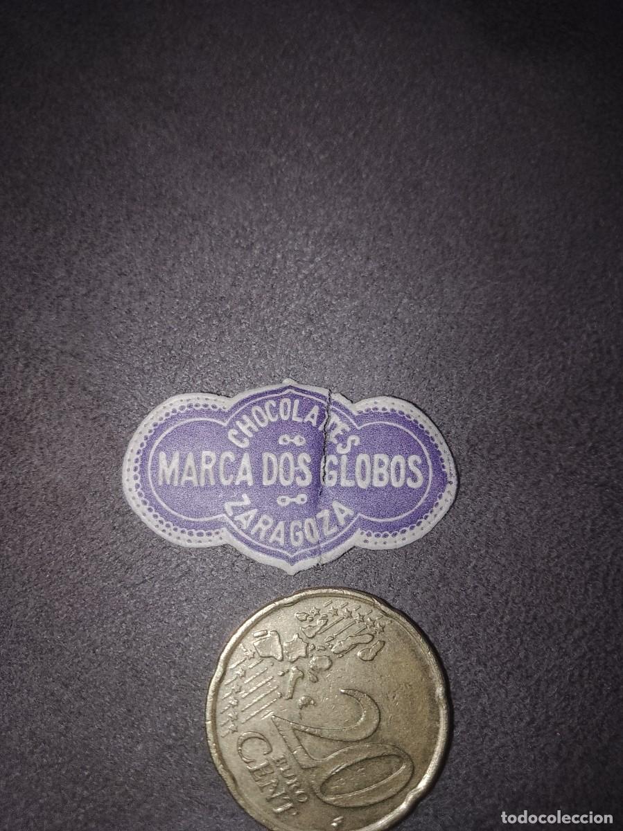 Etiquetas antiguas: Etiqueta a&ntilde;os 40 50 chocolates marca dos globos Zaragoza