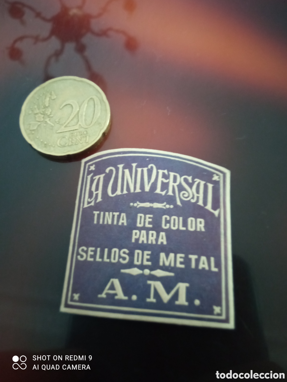 Etiquetas antiguas: La Universal de color para sellos de metal A.M.(etiqueta A&ntilde;os 50 60)