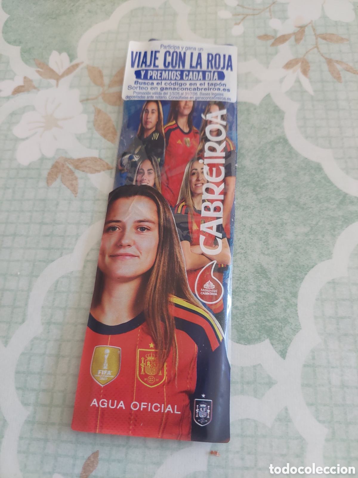 Etiquetas antiguas: ETIQUETA VIAJE CON LA ROJA FEMENINA AGUA MINERAL NATURAL GALICIA CABREIROA 1.5 L