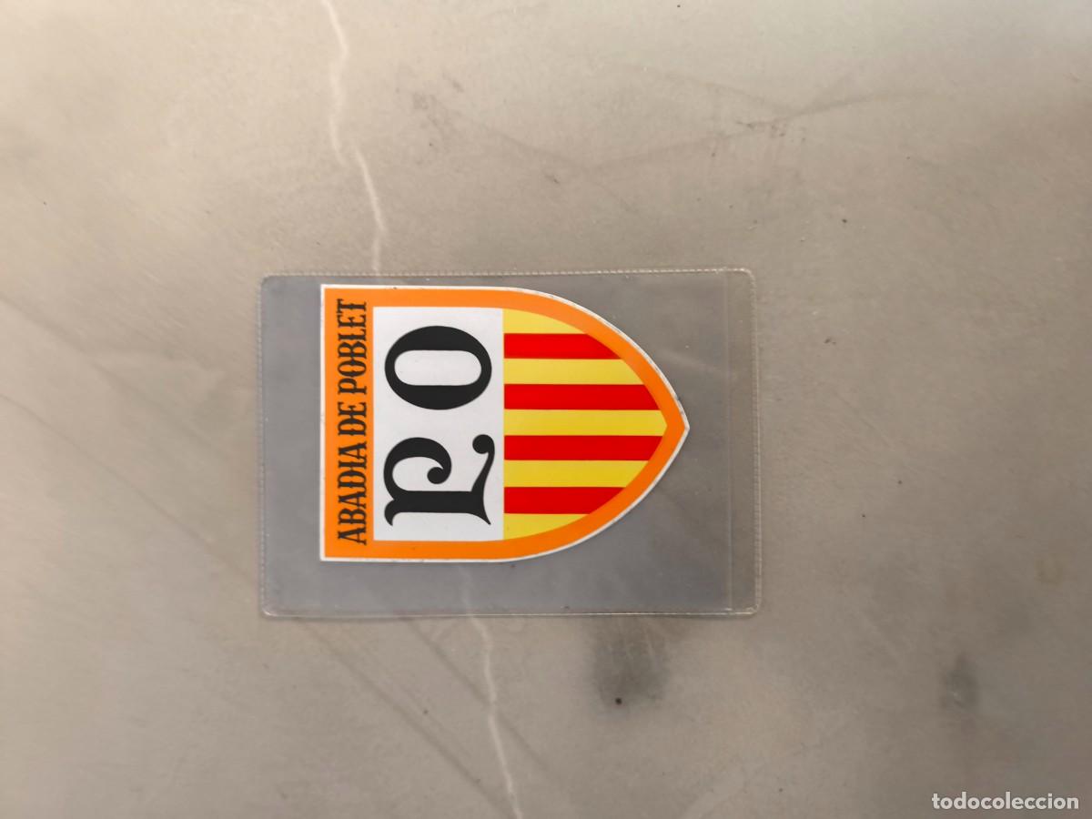 Etiquetas antiguas: etiqueta adhesiva de Abadia de Poblet, a&ntilde;o 1990
