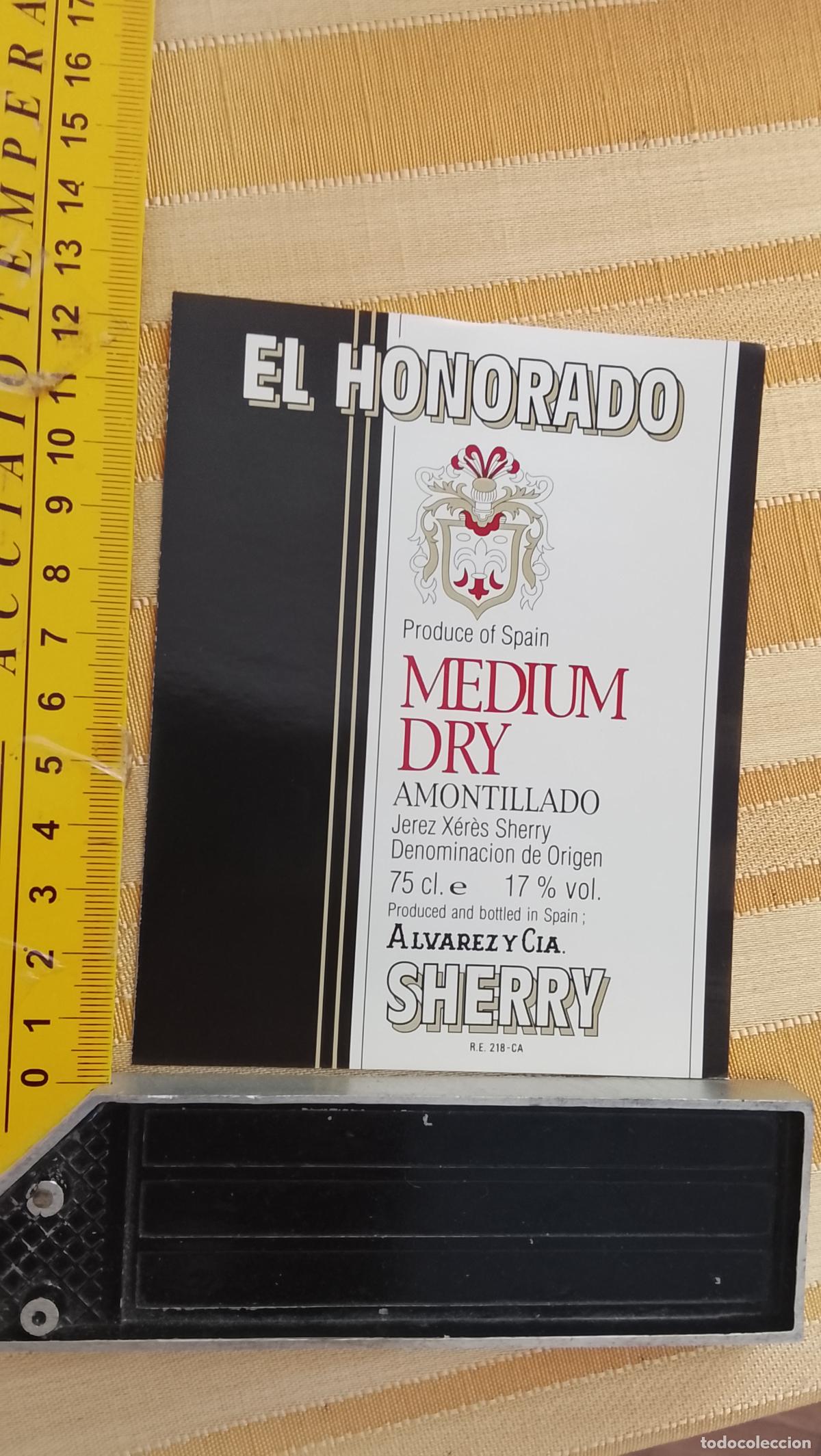 Etiquetas antiguas: HAGA SU OFERTA - ANTIGUA ETIQUETA DE VINO LICOR co&ntilde;ac manzanilla fino SANLUCAR JEREZ CADIZ EL PUERTO
