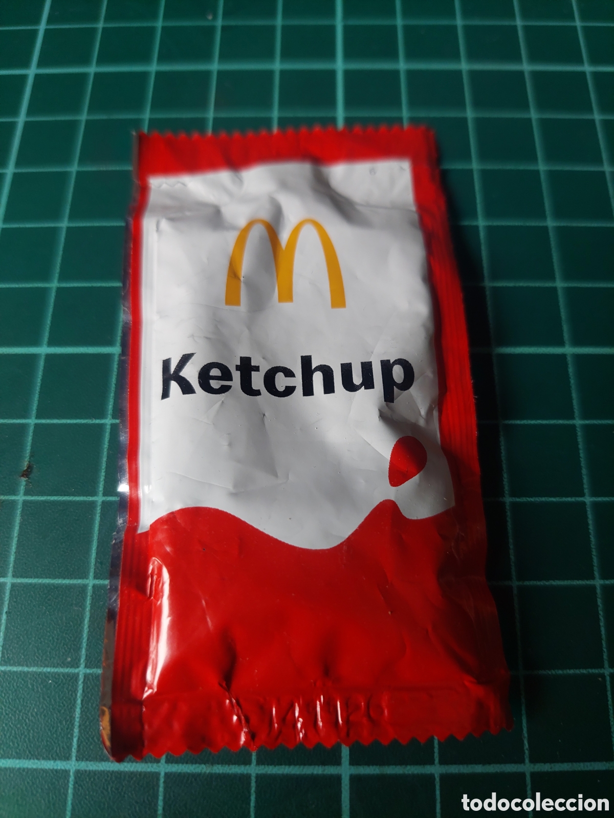 Etiquetas antiguas: Sobre KETCHUP M lleno