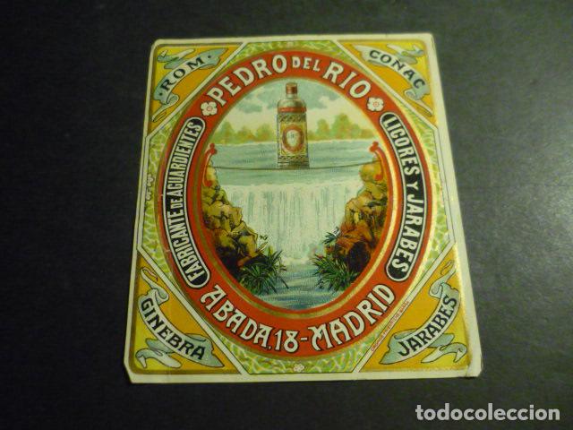 Etiquetas antigas: ETIQUETA PEDRO DEL RIO ANIS FABRICA DE AGUARDIENTES MADRID 10 X 12 CM