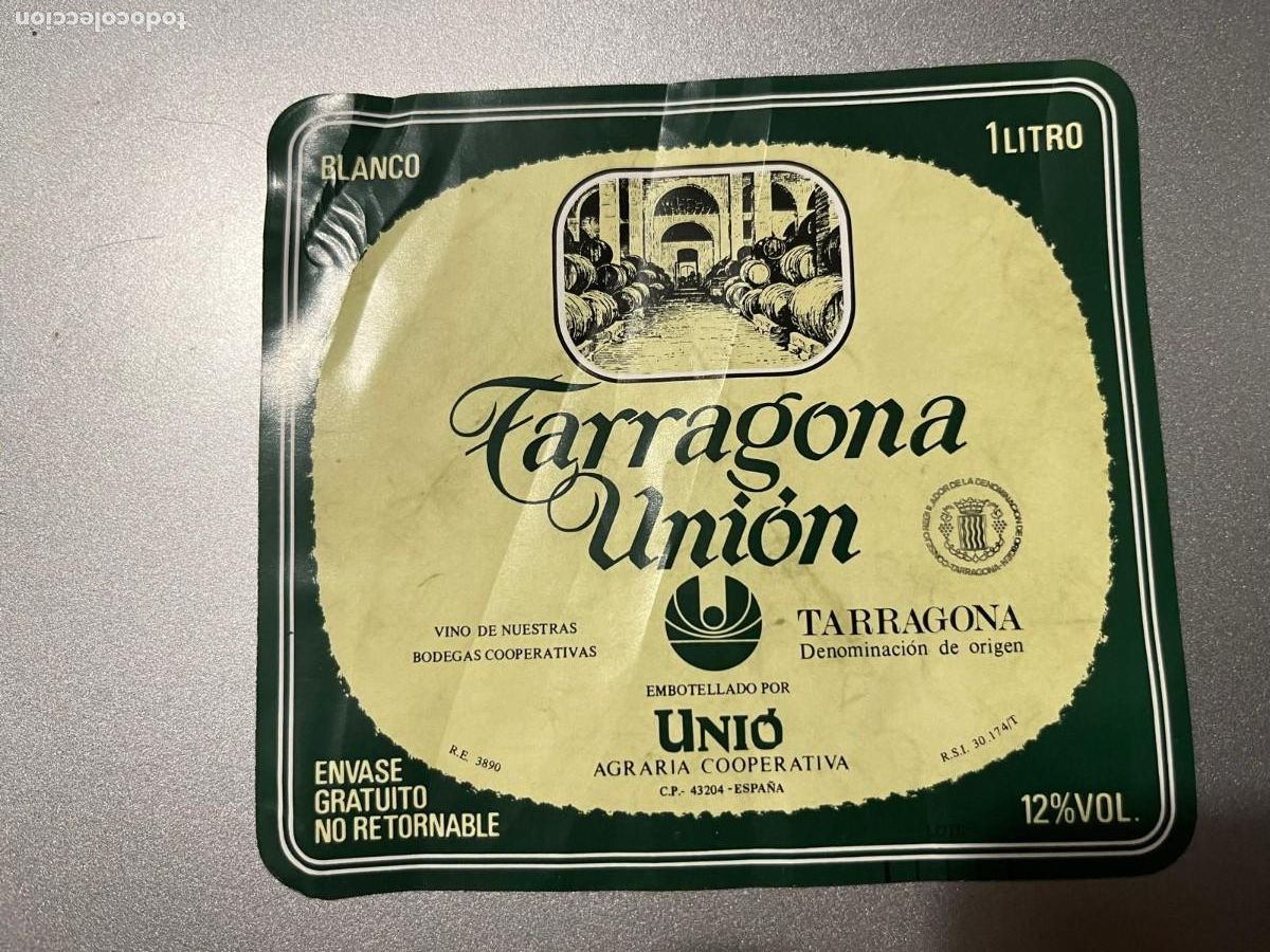 Etiquetas antiguas: Tarragona Uni&oacute;n Reus vino blanco