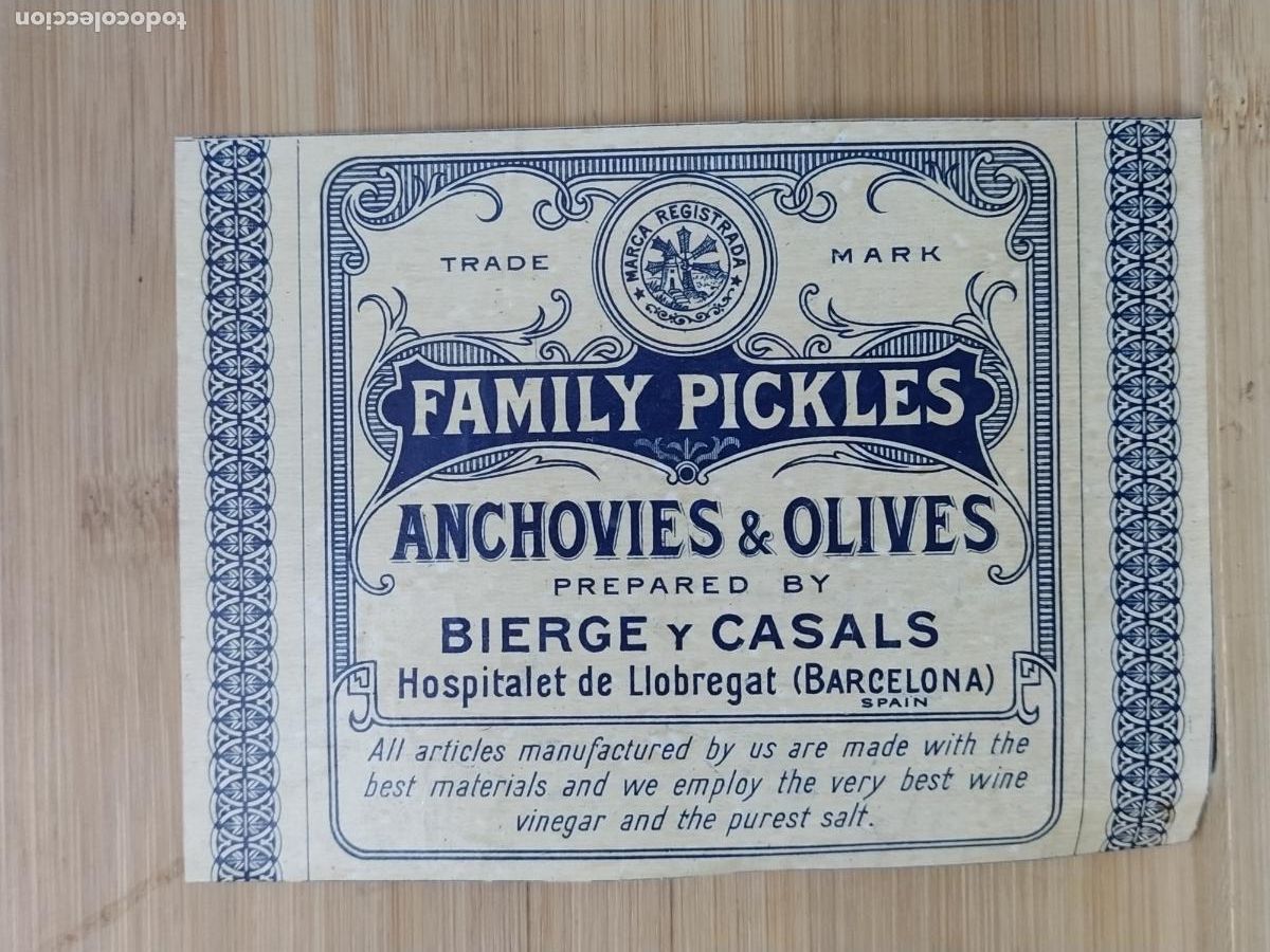Etiquetas antiguas: HOSPITALET DE LLOBREGAT - FAMILY PICKLES ANCHOVIES & OLIVES - ANCHOAS ACEITUNA- ETIQUETA ANTIGUA - 2