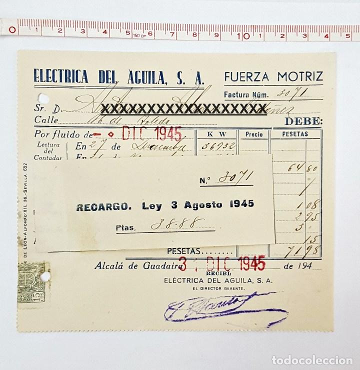 Facturas antiguas: Factura de pago de luz con recargo de 1945 - Foto 2
