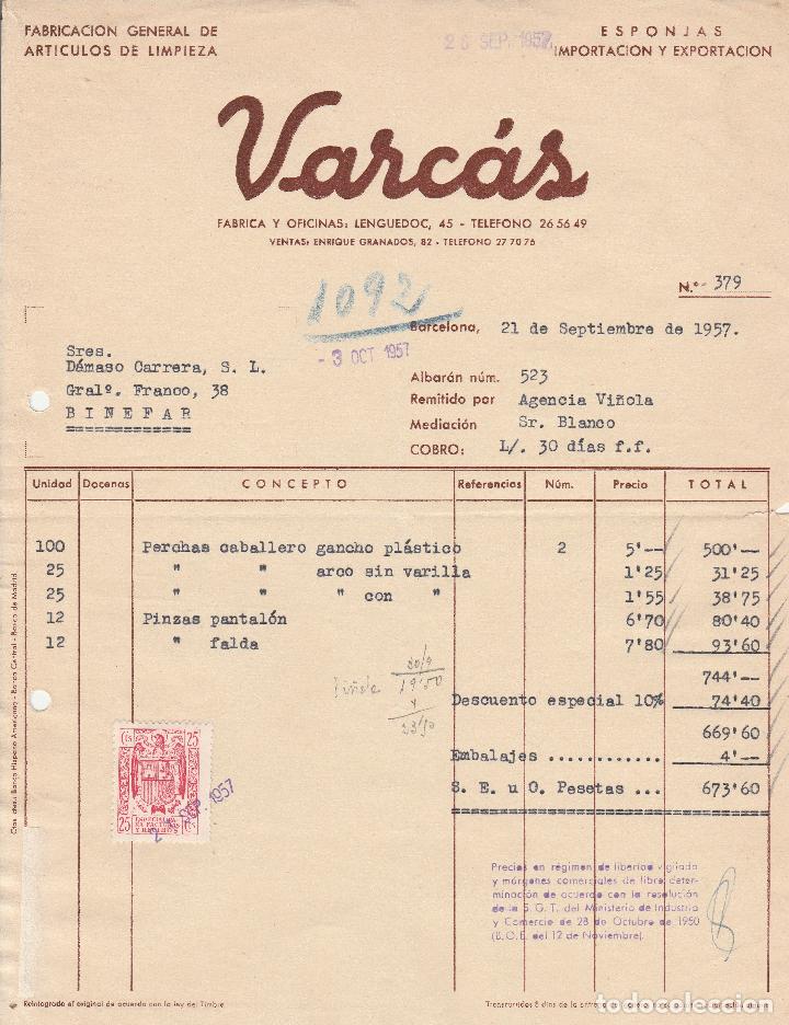 Factures anciennes: FACTURA. VARC&Aacute;S. FABRICACI&Oacute;N ART&Iacute;CULOS DE LIMPIEZA. BARCELONA. 1957.