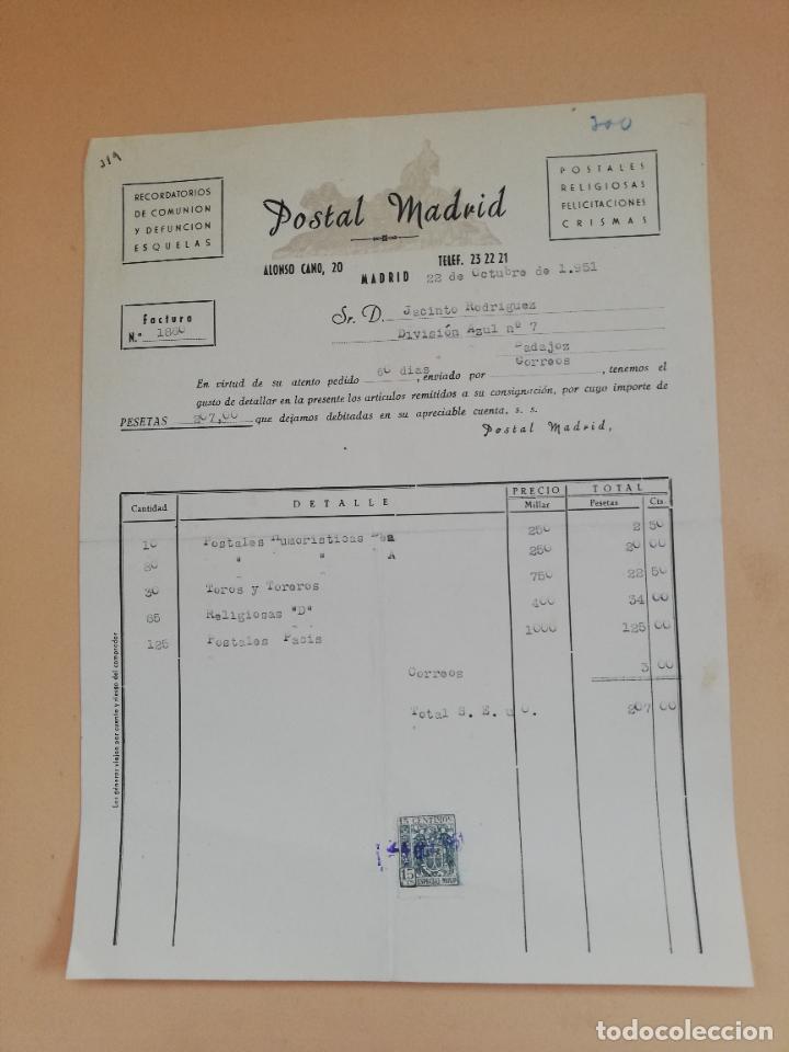 Faturas antigas: FACTURA. RECORDATORIOS DE COMUNION Y DEFUNCION ESQUELAS. POSTAL MADRID. MADRID, 1951.