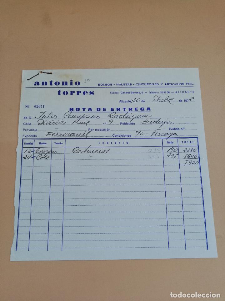 Facturas antiguas: FACTURA. FABRICA DE MALETAS Y ARTICULOS DE PIEL. ANTONIO TORRES. ALICANTE, 1978.