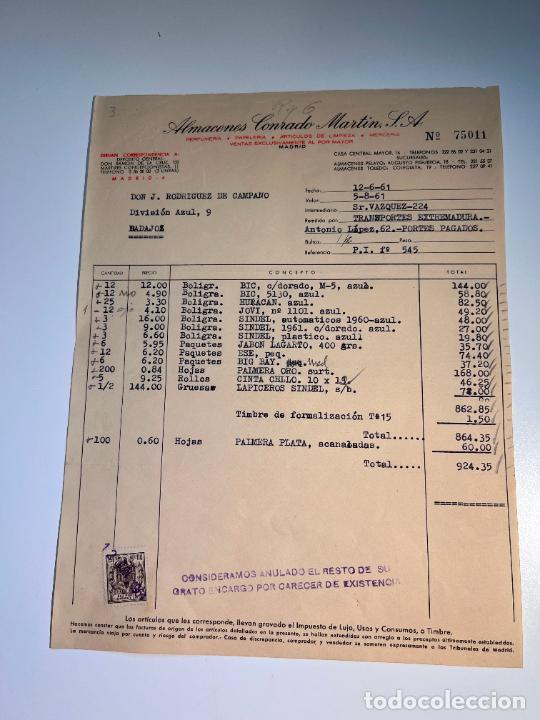 Facturas antiguas: FACTURA. ALMACENES CONRADO MART&Iacute;N, S.A. PERFUMERIA, PAPELERIA, ARTICULOS DE LIMPIEZA. MADRID, 1961