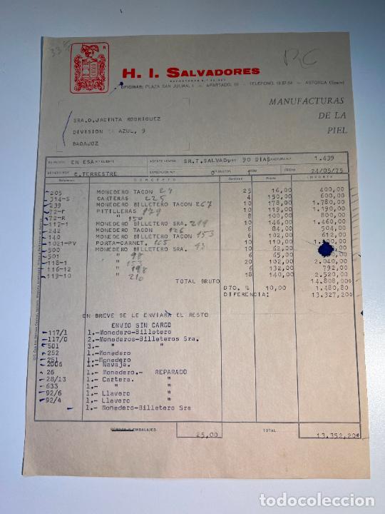 Facturas antiguas: FACTURA. H. I. SALVADORES. MANUFACTURAS DE LA PIEL. ASTORGA - LE&Oacute;N, 1975