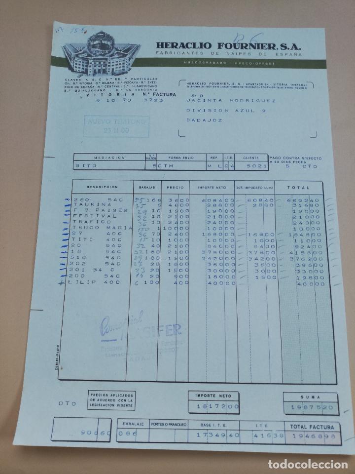 Old Invoices: FACTURA. FABRICANTES DE NAIPES DE ESPA&Ntilde;A. HERACLIO FOURNIER, S. A. VITORIA. 1970.