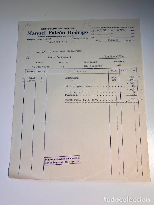 Facturas antiguas: FACTURA. MANUEL FALC&Oacute;N RODRIGO. ARTICULOS DE OPTICA. VALENCIA, 1974