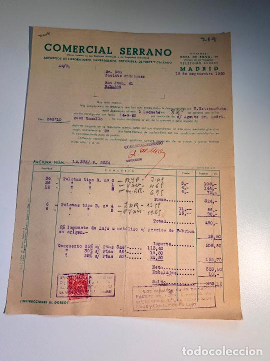 Factures anciennes: FACTURA. COMERCIAL SERRANO. ARTICULOS DE LABORATORIO, SANEAMIENTO, ORTOPEDIA. MADRID, 1950