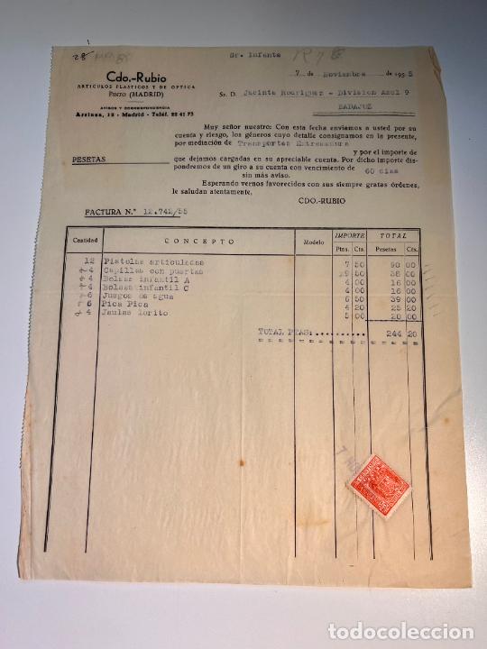 Old Invoices: FACTURA. CDO.- RUBIO. ARTICULOS PLASTICOS Y DE OPTICA. PINTO - MADRID, 1955