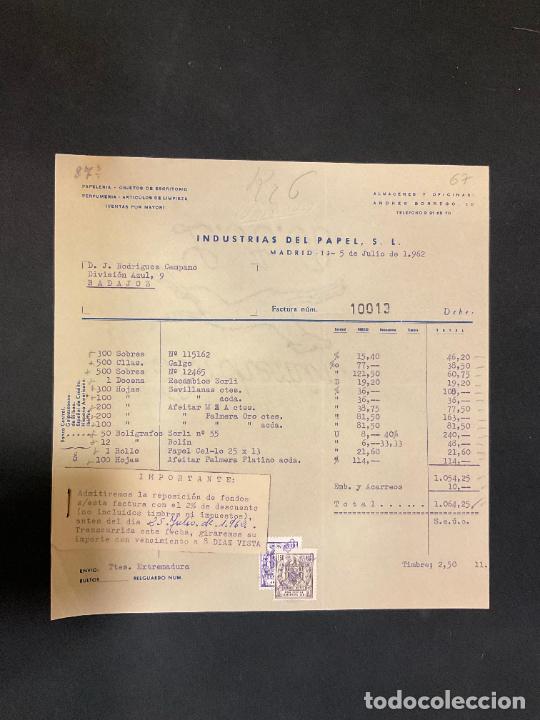 Old Invoices: FACTURA. INDUSTRIAAS DEL PAPEL. MADRID 1962. PAPELERIA. OBJETOS DE ESCRITORIO.