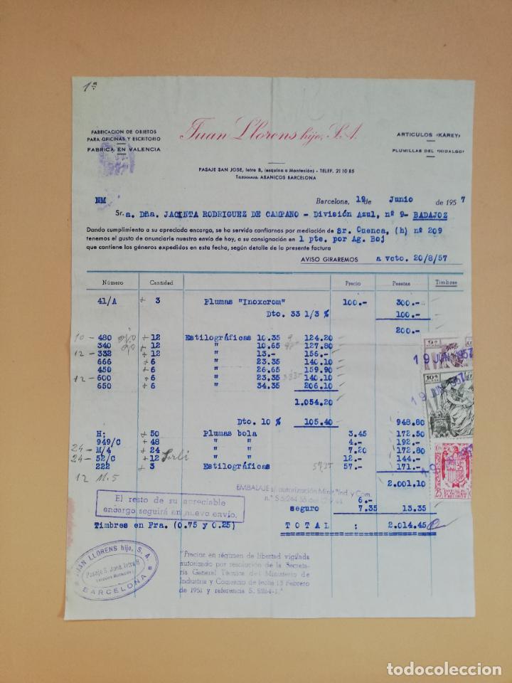 Factures anciennes: FACTURA. FABRICACION DE OBJETOS PARA OFICINAS Y ESCRITORIO. JUAN LLORENS HIJOS. BARCELONA, 1957.