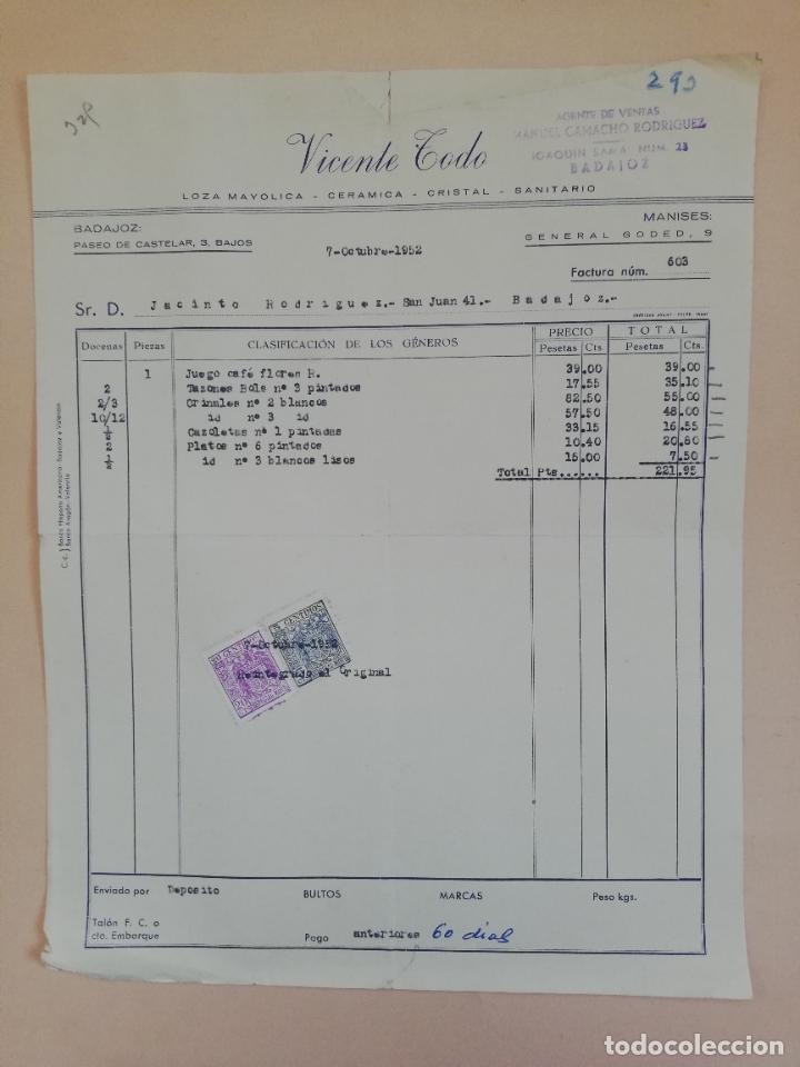 Old Invoices: FACTURA. LOZA MAYOLICA. CERAMICA. CRISTAL. SANITARIO. VICENTE TODO. BADAJOZ, 1952.