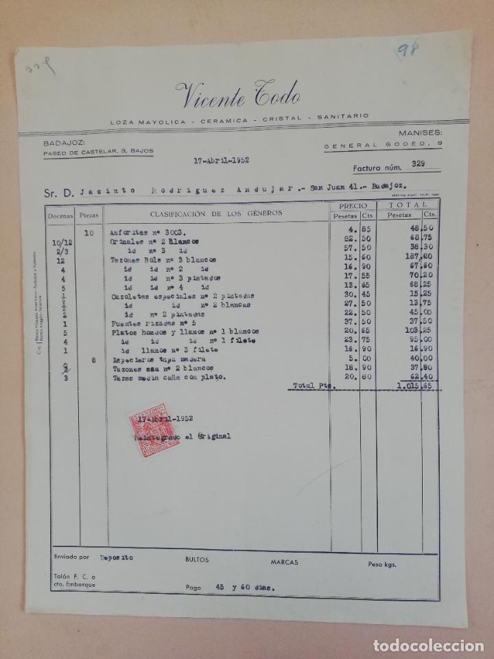 Old Invoices: FACTURA. LOZA MAYOLICA. CERAMICA. CRISTAL. SANITARIO. VICENTE TODO. BADAJOZ, 1952.