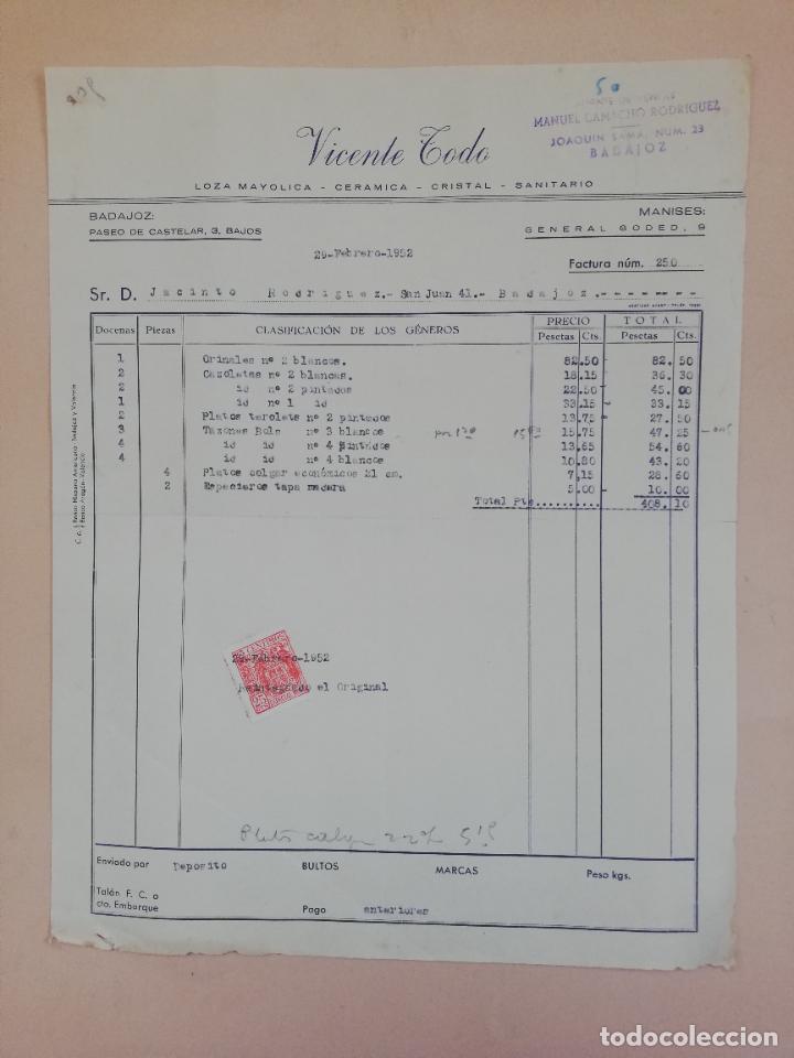 Old Invoices: FACTURA. LOZA MAYOLICA. CERAMICA. CRISTAL. SANITARIO. VICENTE TODO. BADAJOZ, 1952.