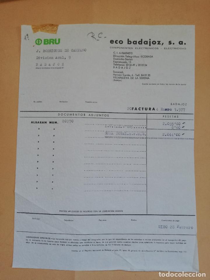 Old Invoices: FACTURA. COMPONENTES ELECTRONICOS- ELECTRICIDAD. ECO BADAJOZ, S.A. BRU. BADAJOZ, 1977.