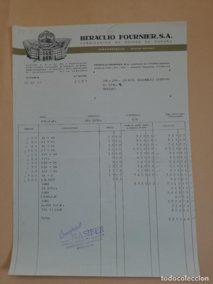Old Invoices: FACTURA. FABRICANTES DE NAIPES DE ESPA&Ntilde;A. HERACLIO FOURNIER, S. A. VITORIA. 1967.