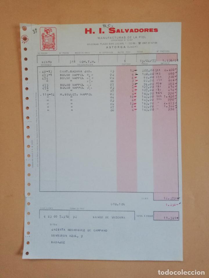 Old Invoices: FACTURA. H. I. SALVADORES. MANUFACTURAS DE LA PIEL. ASTORGA, LEON. 1977.