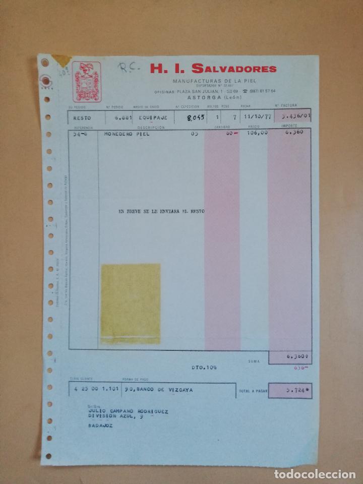 Old Invoices: FACTURA. H. I. SALVADORES. MANUFACTURAS DE LA PIEL. ASTORGA, LEON. 1977.