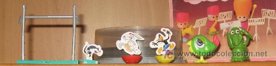 Figuras de acci&oacute;n: kinder warner bross ufo - Foto 1