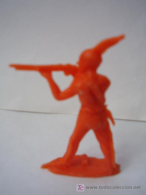 Figuras de acci&oacute;n: Indio plastico a&ntilde;os 70 - Foto 1