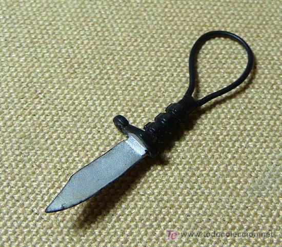 Figuras de acci&oacute;n: COMPLEMENTO , CUCHILLO CON ASA - Foto 1