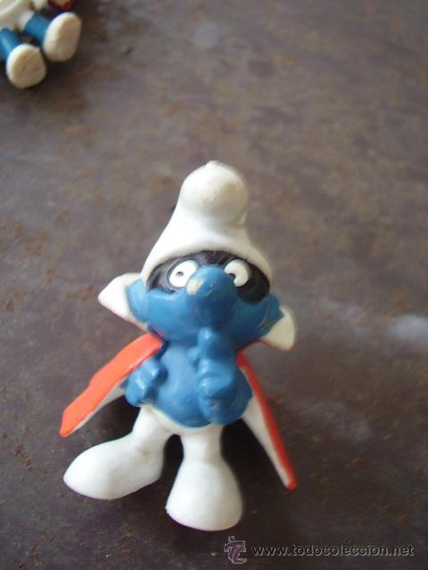 Figuras de acci&oacute;n: Pitufo con capa y antifaz - Foto 1