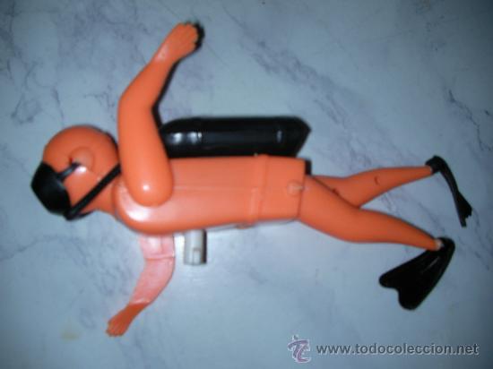 Figuras de acci&oacute;n: ANTIGUO SUBMARINISTA A CUERDA - Foto 1